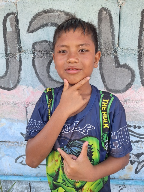 ToenTeam ThaleaLuk, 9, in the Guardians program on Koh Phayam